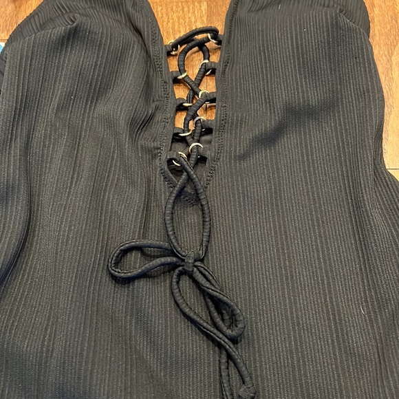 NWT Signature Cupshe swimsuit - Picture 5 of 8